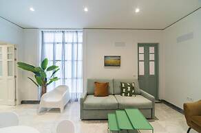 Rey de Sevilla Flats Arenal