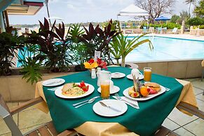 Crown Point Beach Hotel