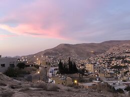 Beit Alshabaan Inn