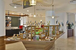 Hampton by Hilton Sharma NEOM Community 1