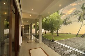 Hiru Lagoon Negombo