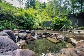 Tsuwabuki-no-Hana