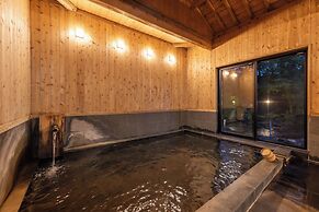 Tsuwabuki-no-Hana