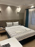 Solo Suites Hotel