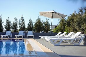 Amchit Grand Hotel
