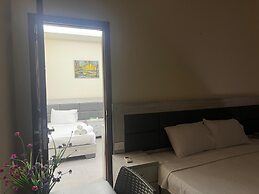 Amchit Grand Hotel