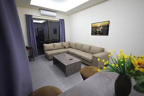 Amchit Grand Hotel