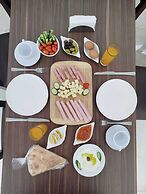 Amchit Grand Hotel