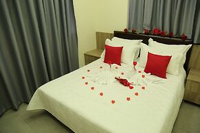 Amchit Grand Hotel