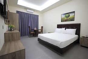 Amchit Grand Hotel