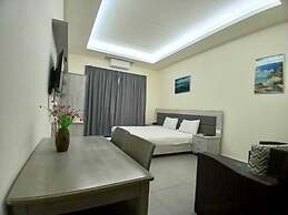 Amchit Grand Hotel