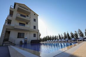Amchit Grand Hotel
