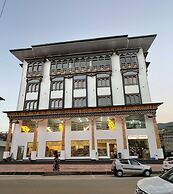 Tshongdu Boutique