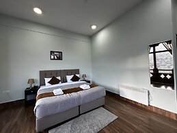 Tshongdu Boutique