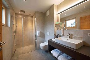 Lakeside-Luxury Apartments