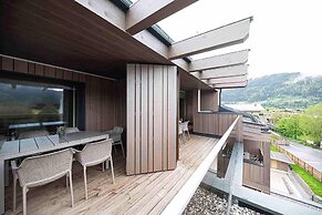 Lakeside-Luxury Apartments