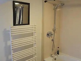 Captivating Tudor 2 Bedroom Apartment in Ipswich