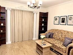 Baroq Central City Apartment