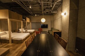 Green Room Hotel