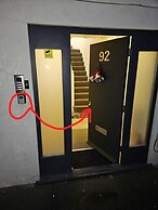 1 Bed Flat - Sleeps 2 - Parking - Garden