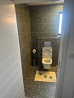 1 Bed Flat - Sleeps 2 - Pets - Garden - Parking