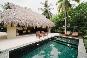 Naio Hotel y Villas By OxoHotel