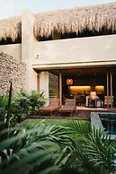 Naio Hotel y Villas By OxoHotel