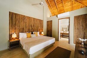Naio Hotel y Villas By OxoHotel
