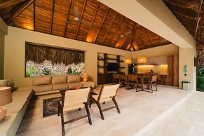 Naio Hotel y Villas By OxoHotel