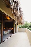 Naio Hotel y Villas By OxoHotel
