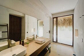 Naio Hotel y Villas By OxoHotel