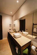 Naio Hotel y Villas By OxoHotel