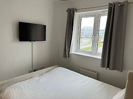 Impeccable 2-bed Apartment in Erith
