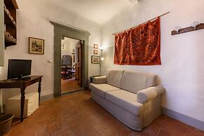 Casa torre via de' Neri by Mmega