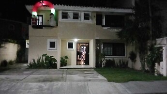 Naranjo Hostel