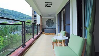 The Rayna Resort
