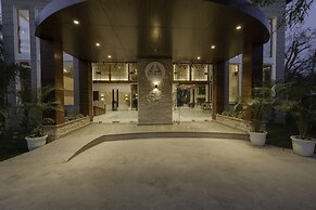 Excel Hotels & Resorts Corbett