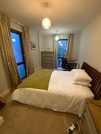 Inviting 2BD Flat W/private Balcony - Battersea!