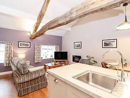 Low Ashmead Cottage