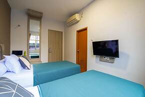 Kelowna Dwiwarna Residence
