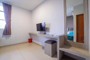 Kelowna Dwiwarna Residence