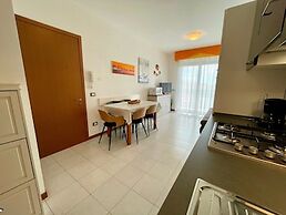 Luminous Flat With Balcony
