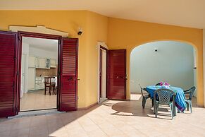 Residence with pool in Cala Girgolu
