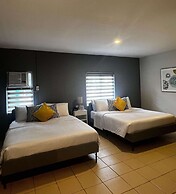 Emerald Manor Hotel
