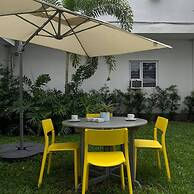 Emerald Manor Hotel