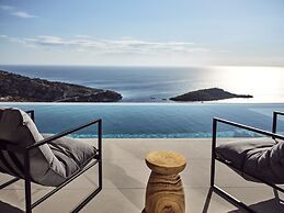 Etheria Luxury Villas & Suites