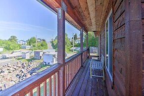 Waterfront Apt w/ Mtn View, Walk Into Town!
