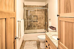 Waterfront Apt w/ Mtn View, Walk Into Town!