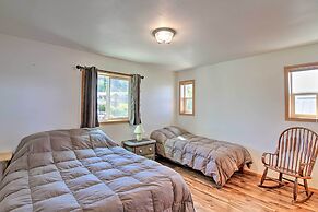Waterfront Apt w/ Mtn View, Walk Into Town!