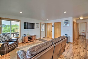 Oceanfront Craig Apt: Grill, Fishing On-site!